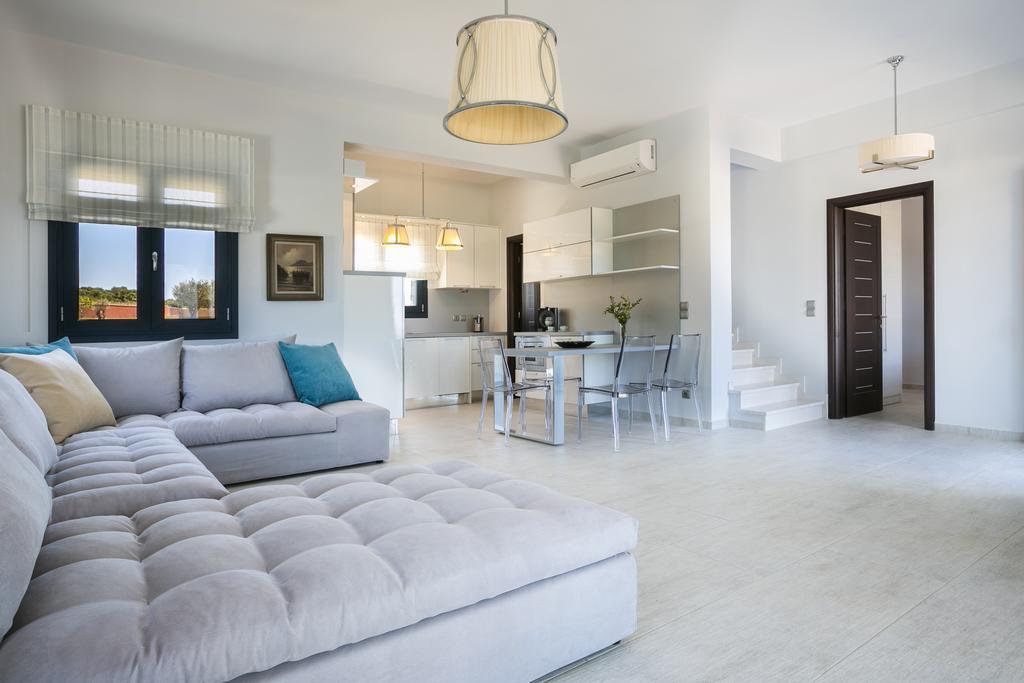 Seirios Luxury Villa スヴォロナータ エクステリア 写真
