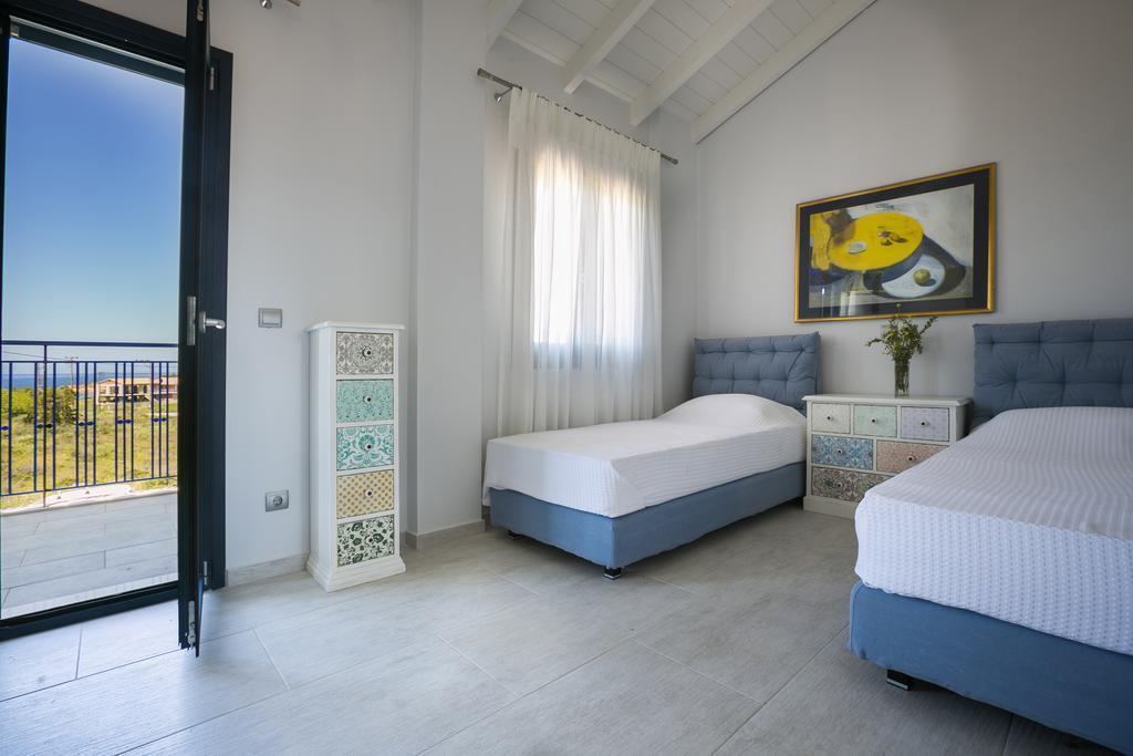 Seirios Luxury Villa スヴォロナータ エクステリア 写真