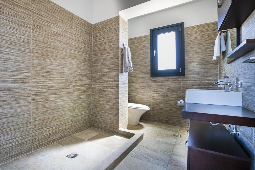 Seirios Luxury Villa スヴォロナータ エクステリア 写真